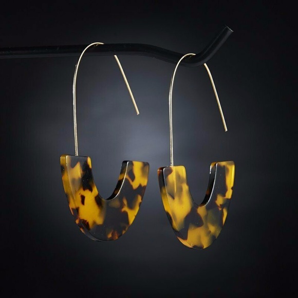 Jewelry - Tortoise Geometric Dangle Drop Earrings